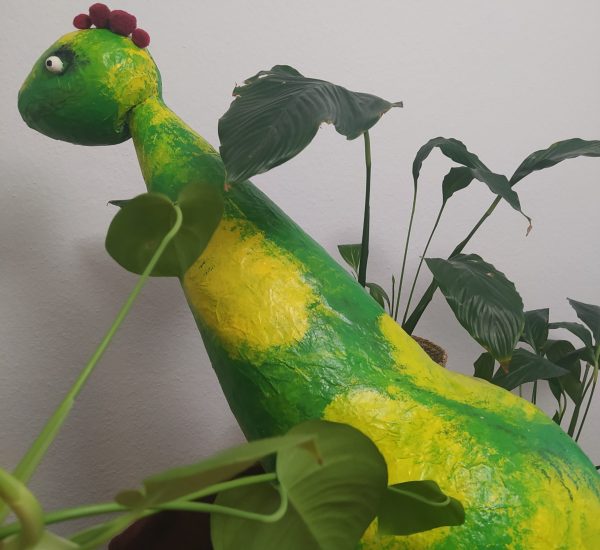 Pappmaché Figur groß Dino Langhals aus Rohling